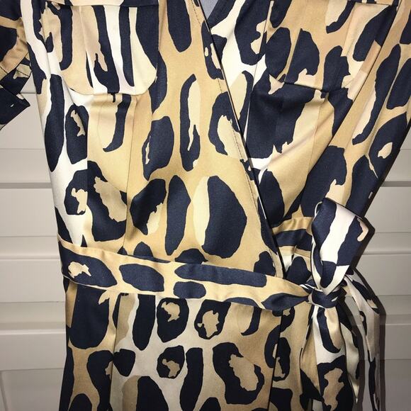 DIANE VON FURSTENBERG  Samara Wrap Dress - Picture 8 of 8